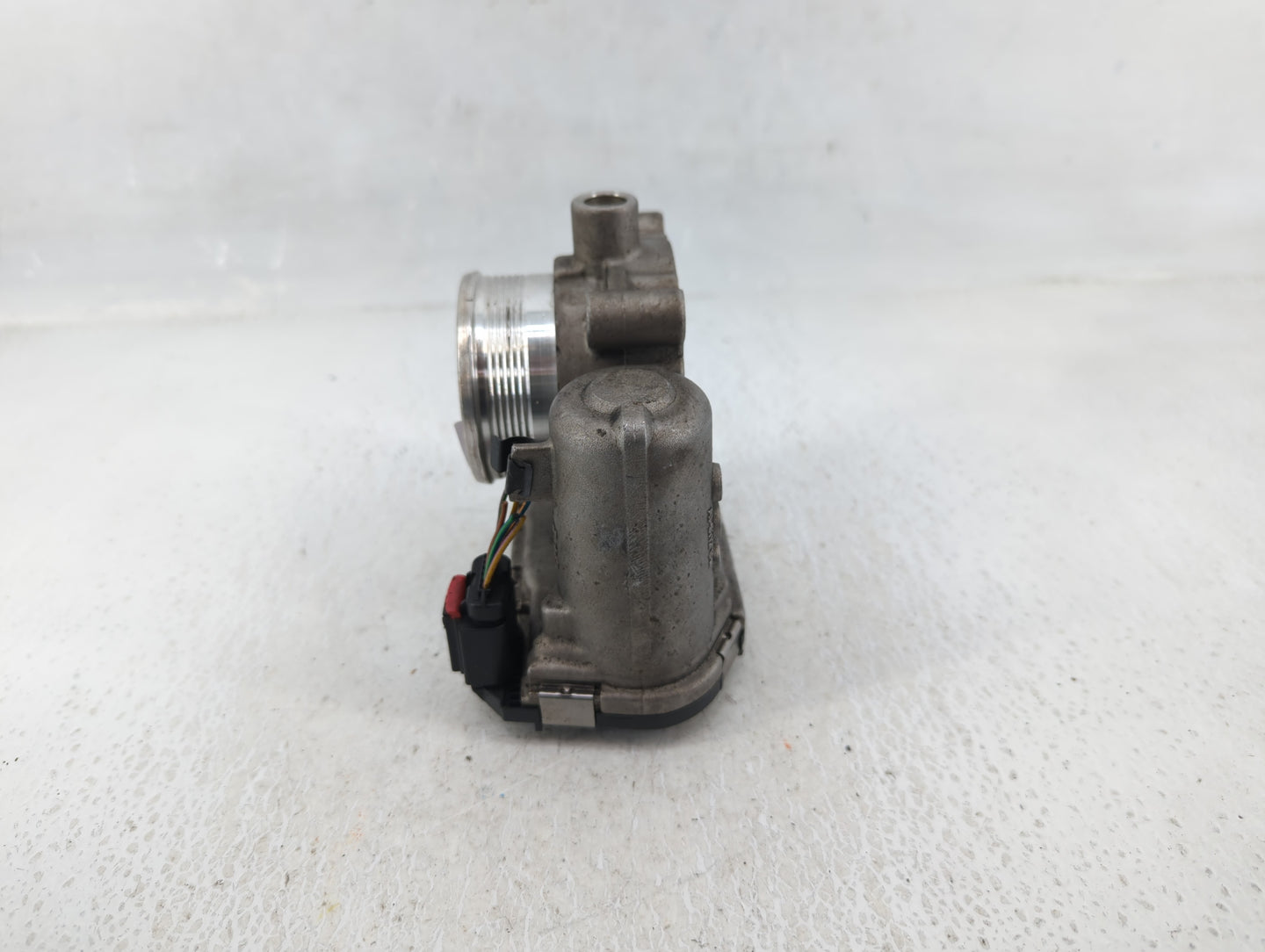 2013-2016 Ford Escape Throttle Body P/N:CM5E 9F991AD Fits Fits 2012 2013 2014 2015 2016 2017 OEM Used Auto Parts - Oemusedau