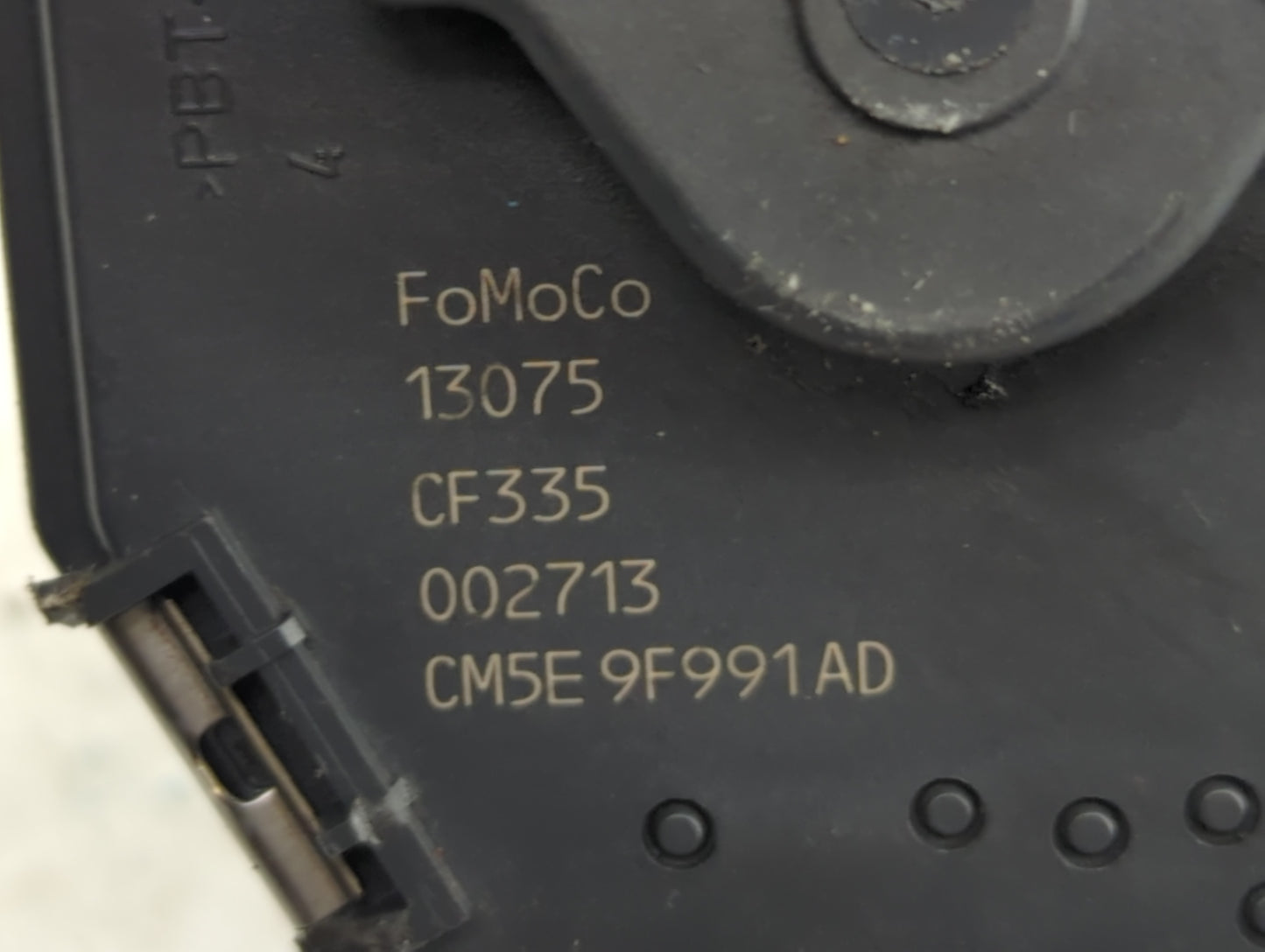 2013-2016 Ford Escape Throttle Body P/N:CM5E 9F991AD Fits Fits 2012 2013 2014 2015 2016 2017 OEM Used Auto Parts - Oemusedau