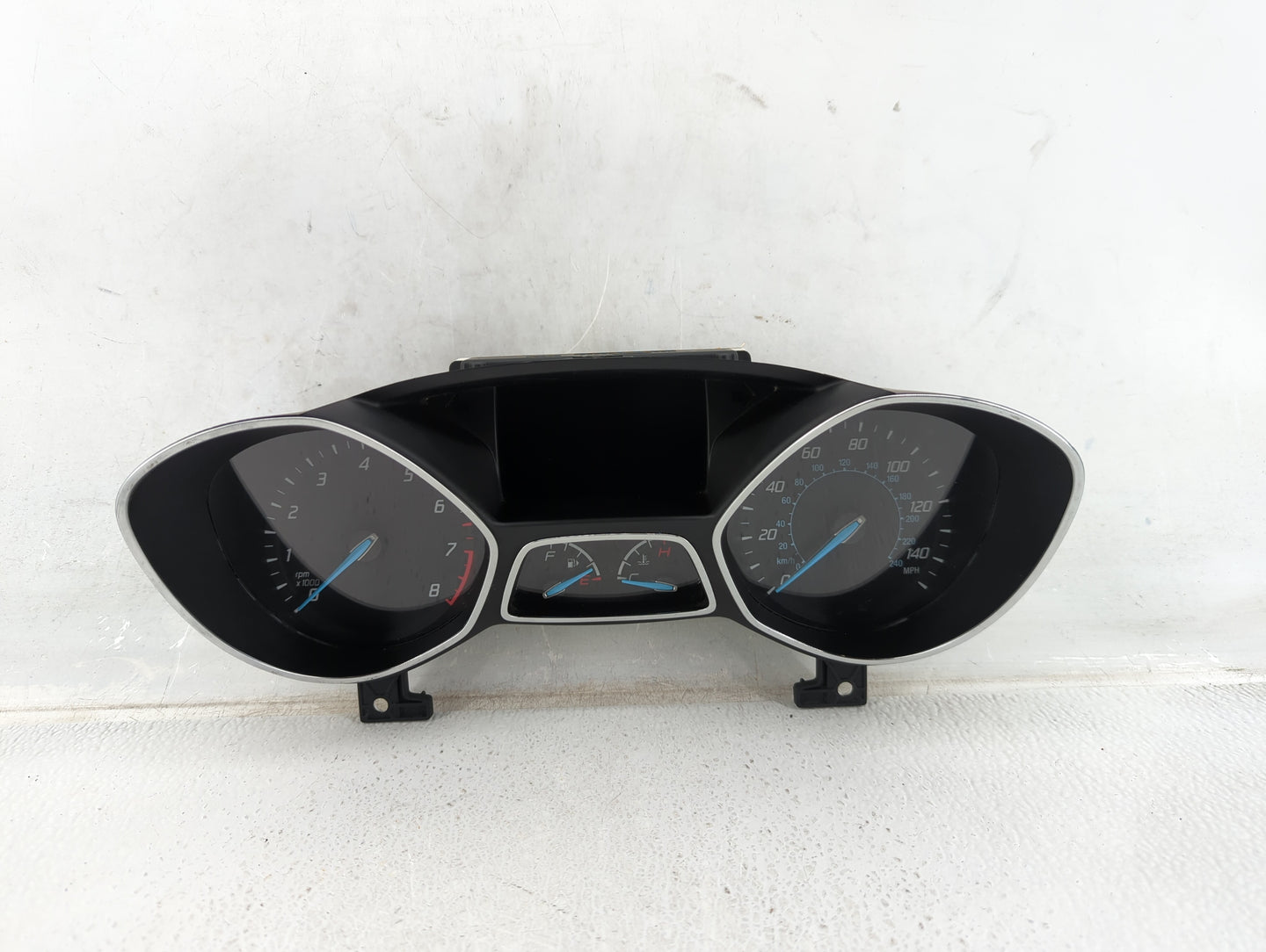 2013-2014 Ford Escape Instrument Cluster Speedometer Gauges Fits Fits 2013 2014 OEM Used Auto Parts - Oemusedautoparts1.com
