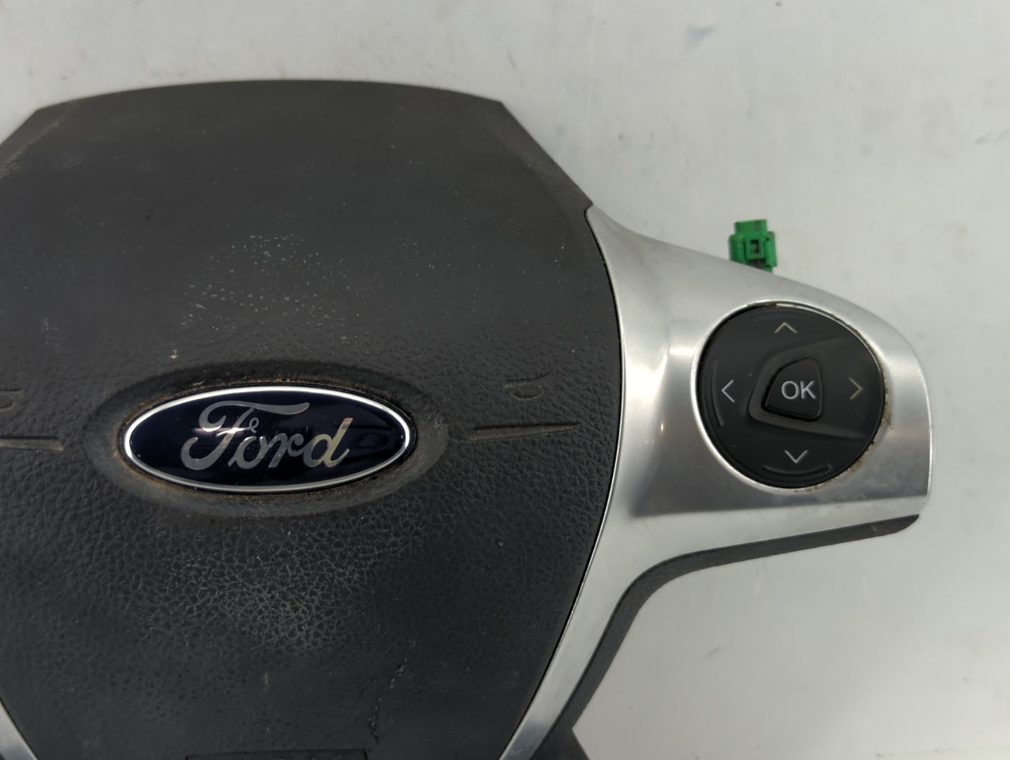 2013-2014 Ford Escape Air Bag Driver Left Steering Wheel Mounted P/N:CJ54 A042B85 CC3ZHE Fits Fits 2013 2014 OEM Used Auto P