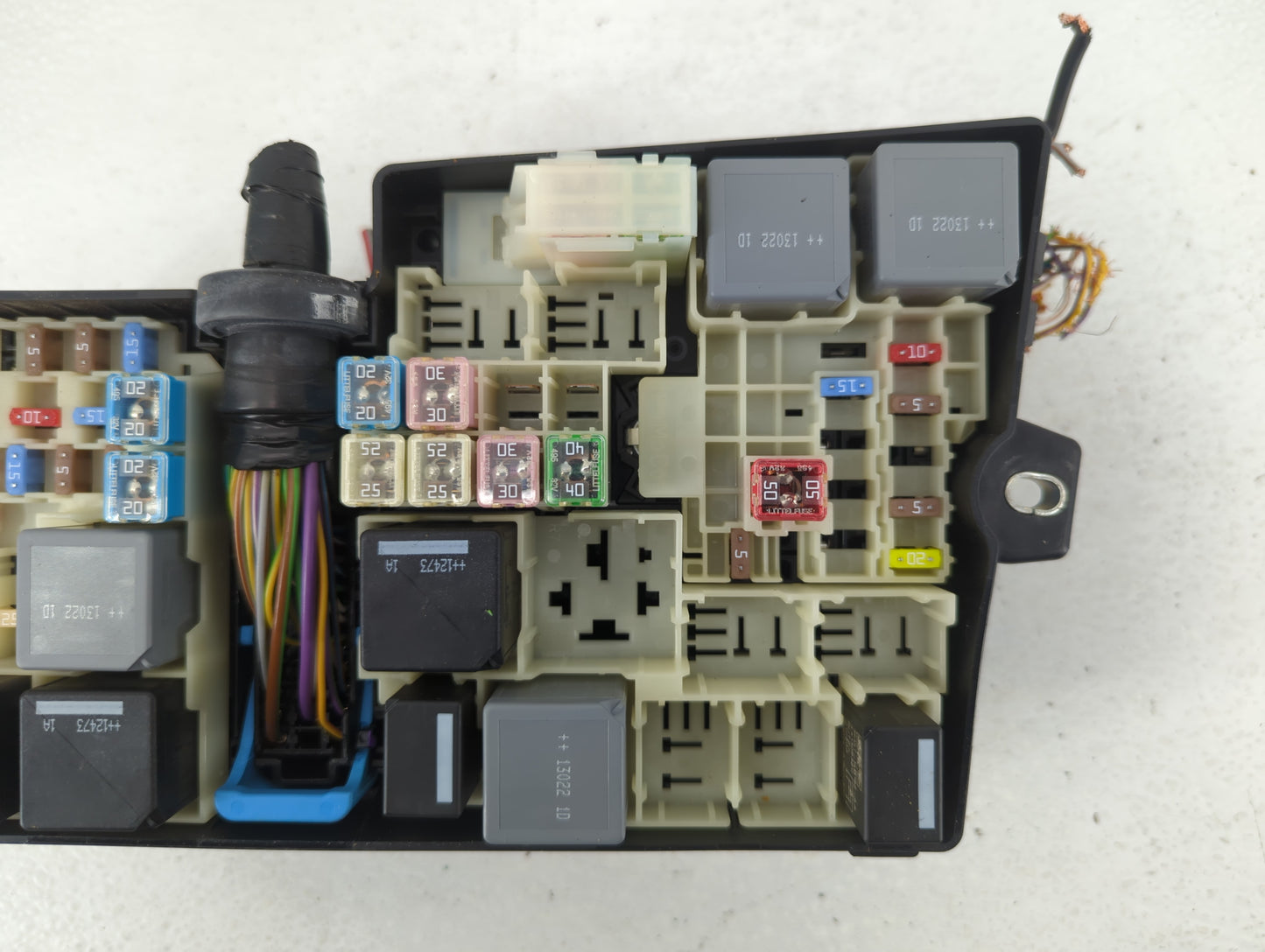2013-2016 Ford Escape Fusebox Fuse Box Panel Relay Module P/N:AV6T-14A067-AC Fits Fits 2013 2014 2015 2016 OEM Used Auto Par