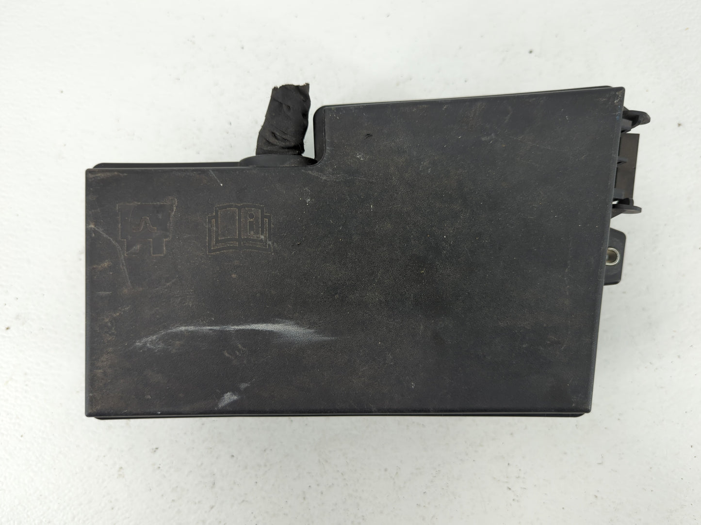 2013-2016 Ford Escape Fusebox Fuse Box Panel Relay Module P/N:AV6T-14A067-AC Fits Fits 2013 2014 2015 2016 OEM Used Auto Par