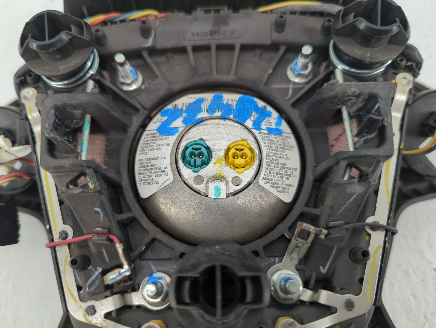 2013-2014 Ford Escape Air Bag Driver Left Steering Wheel Mounted P/N:CJ54 A042B85 CC3 Fits Fits 2013 2014 OEM Used Auto Part