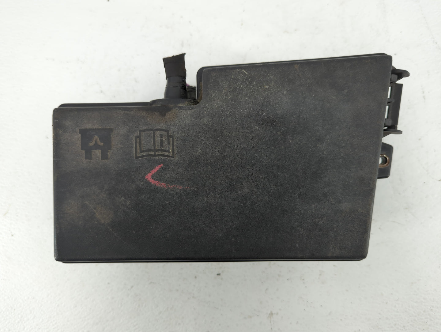 2013-2016 Ford Escape Fusebox Fuse Box Panel Relay Module P/N:AV6T-14A067-AC Fits Fits 2013 2014 2015 2016 OEM Used Auto Par