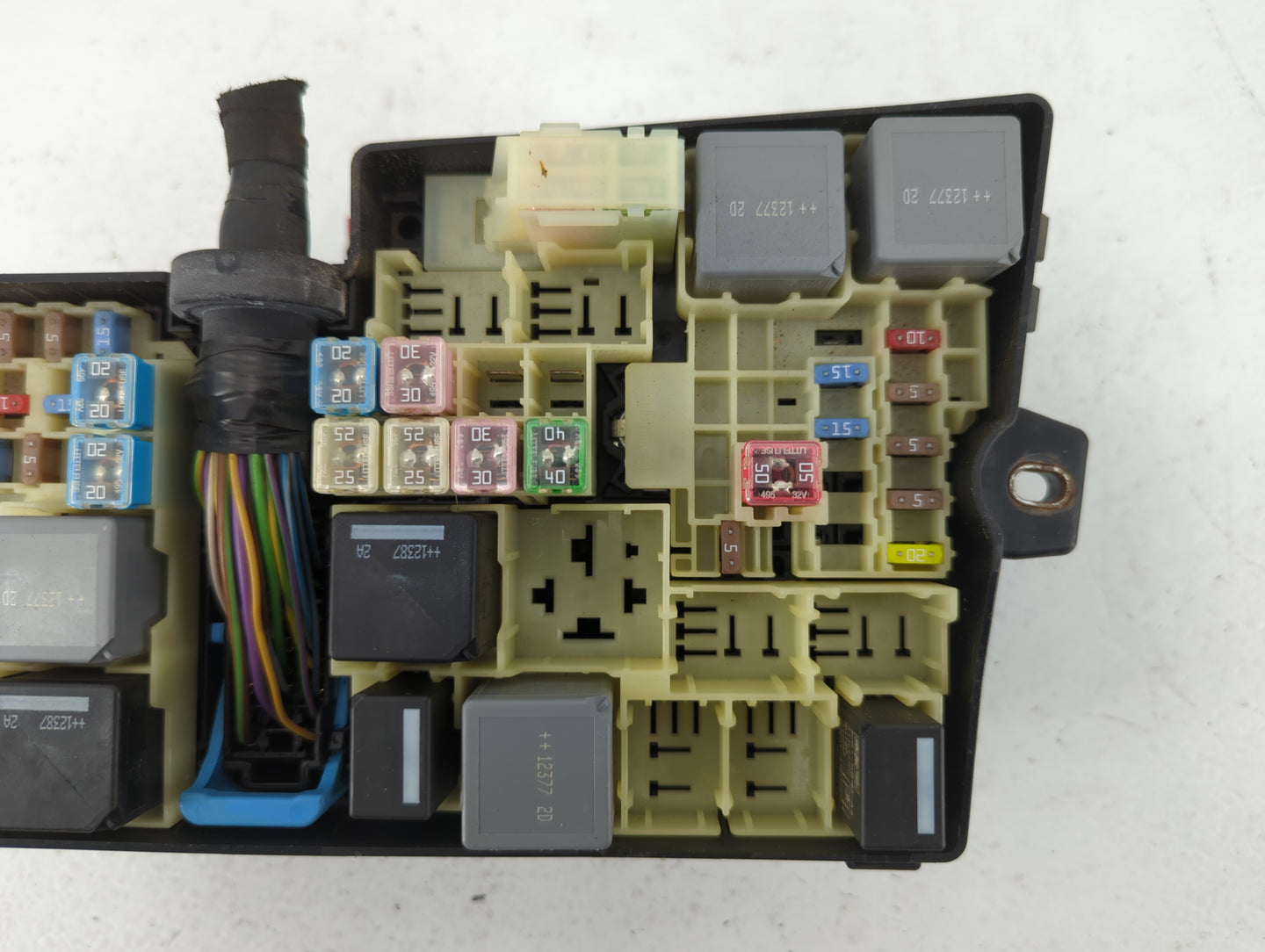 2013-2016 Ford Escape Fusebox Fuse Box Panel Relay Module P/N:AV6T-14A067-AC Fits Fits 2013 2014 2015 2016 OEM Used Auto Par