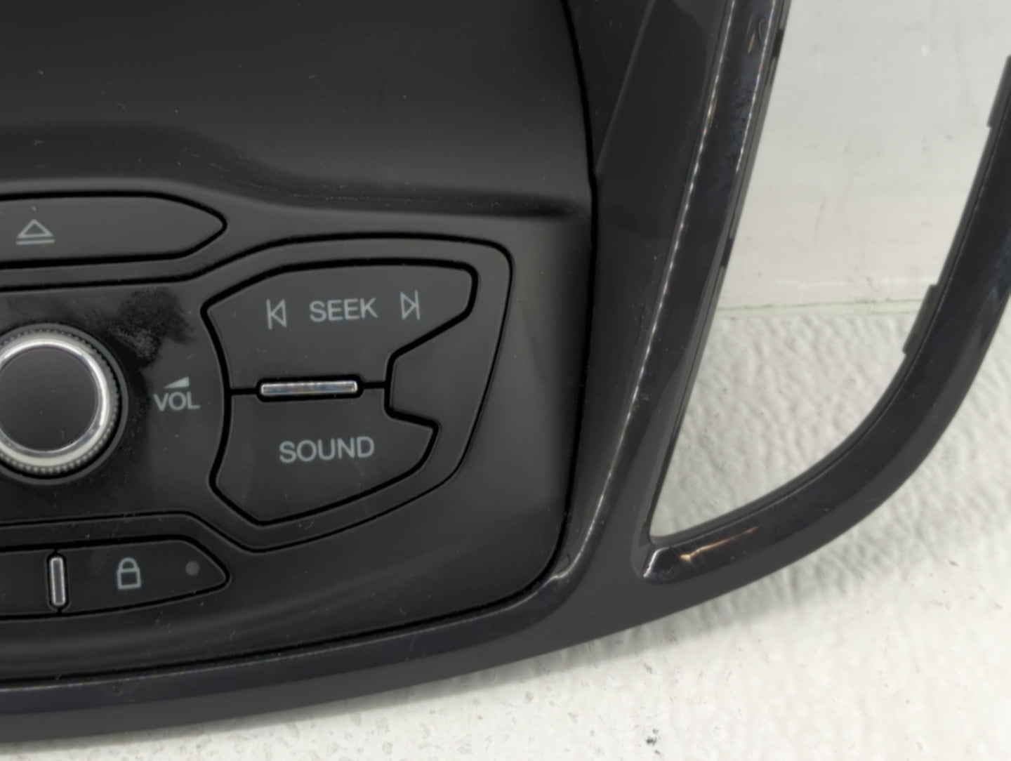 2013-2016 Ford Escape Radio Control Panel - Oemusedautoparts1.com