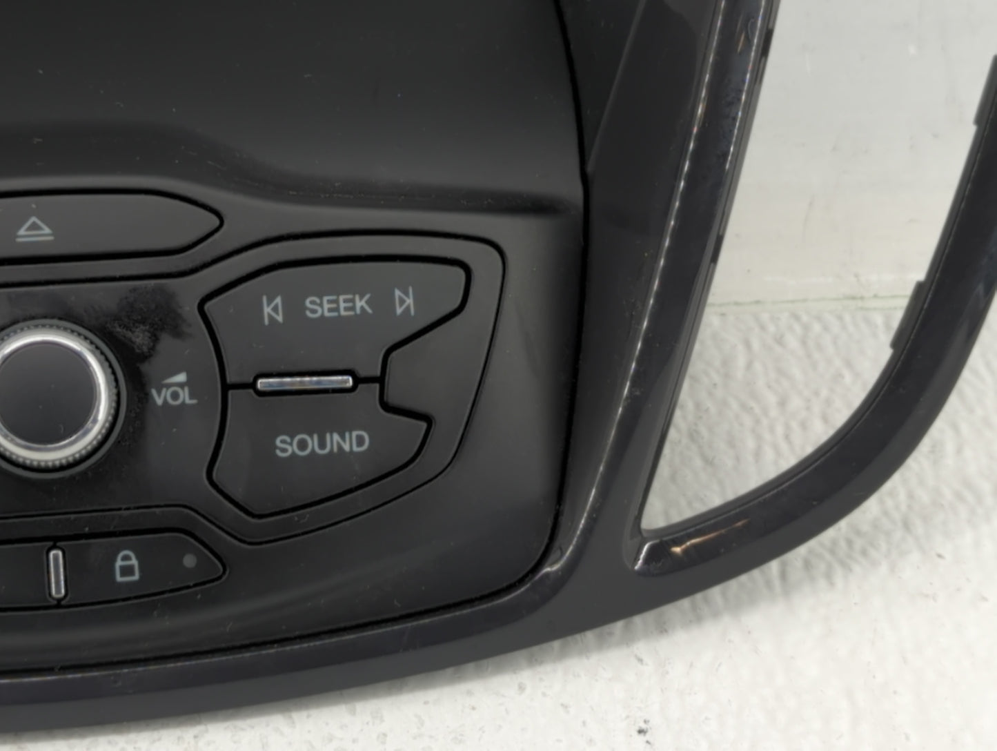 2013-2016 Ford Escape Radio Control Panel - Oemusedautoparts1.com