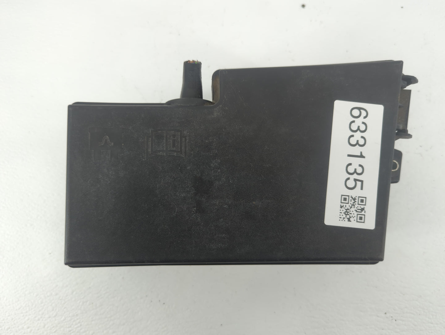 2013-2016 Ford Escape Fusebox Fuse Box Panel Relay Module P/N:AV6T-14A067-AC Fits Fits 2013 2014 2015 2016 OEM Used Auto Par