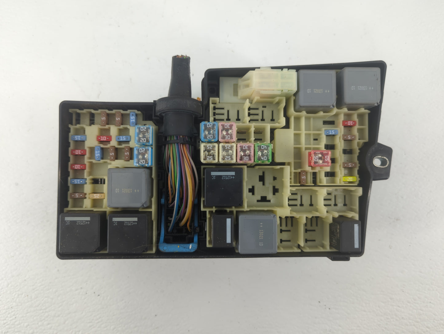 2013-2016 Ford Escape Fusebox Fuse Box Panel Relay Module P/N:AV6T-14A067-AC Fits Fits 2013 2014 2015 2016 OEM Used Auto Par