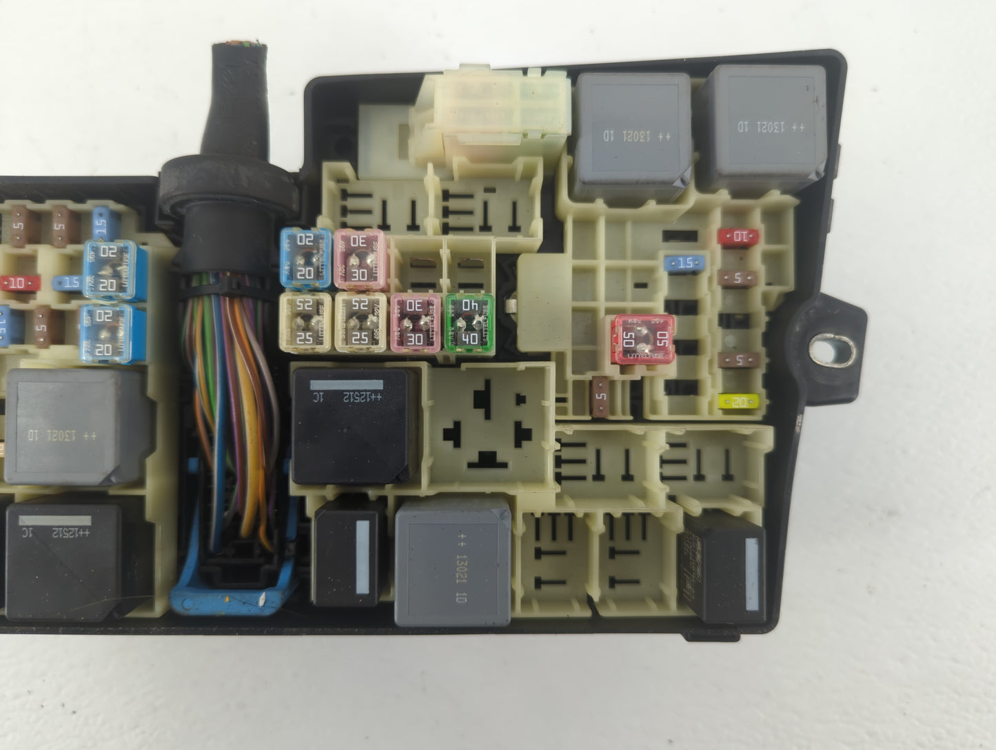 2013-2016 Ford Escape Fusebox Fuse Box Panel Relay Module P/N:AV6T-14A067-AC Fits Fits 2013 2014 2015 2016 OEM Used Auto Par
