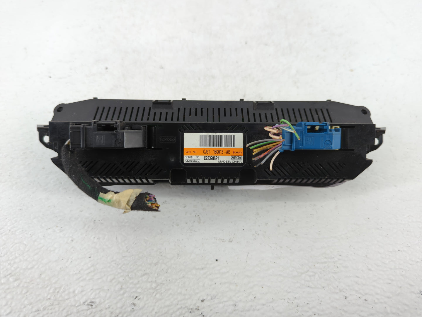 2013 Ford Escape Climate Control Module Temperature AC/Heater Replacement P/N:CJ5T-18C612-AE Fits OEM Used Auto Parts - Oemu