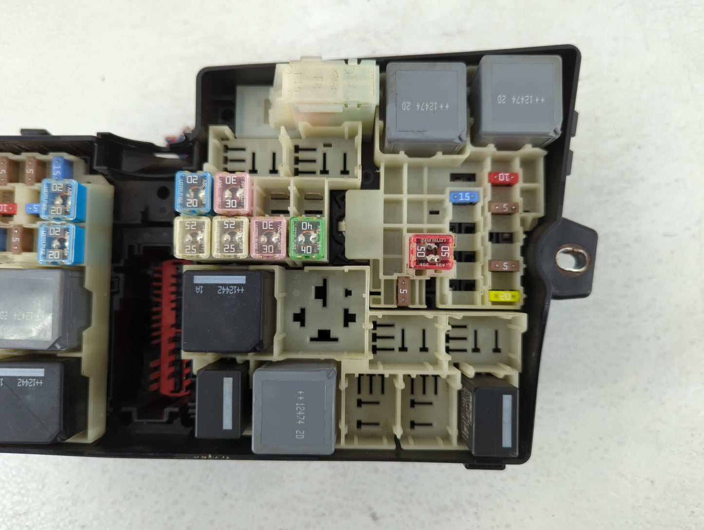 2013 Ford Escape Fusebox Fuse Box Panel Relay Module P/N:21184
AV6T-14A142-AB Fits Fits 2007 OEM Used Auto Parts - Oemusedau