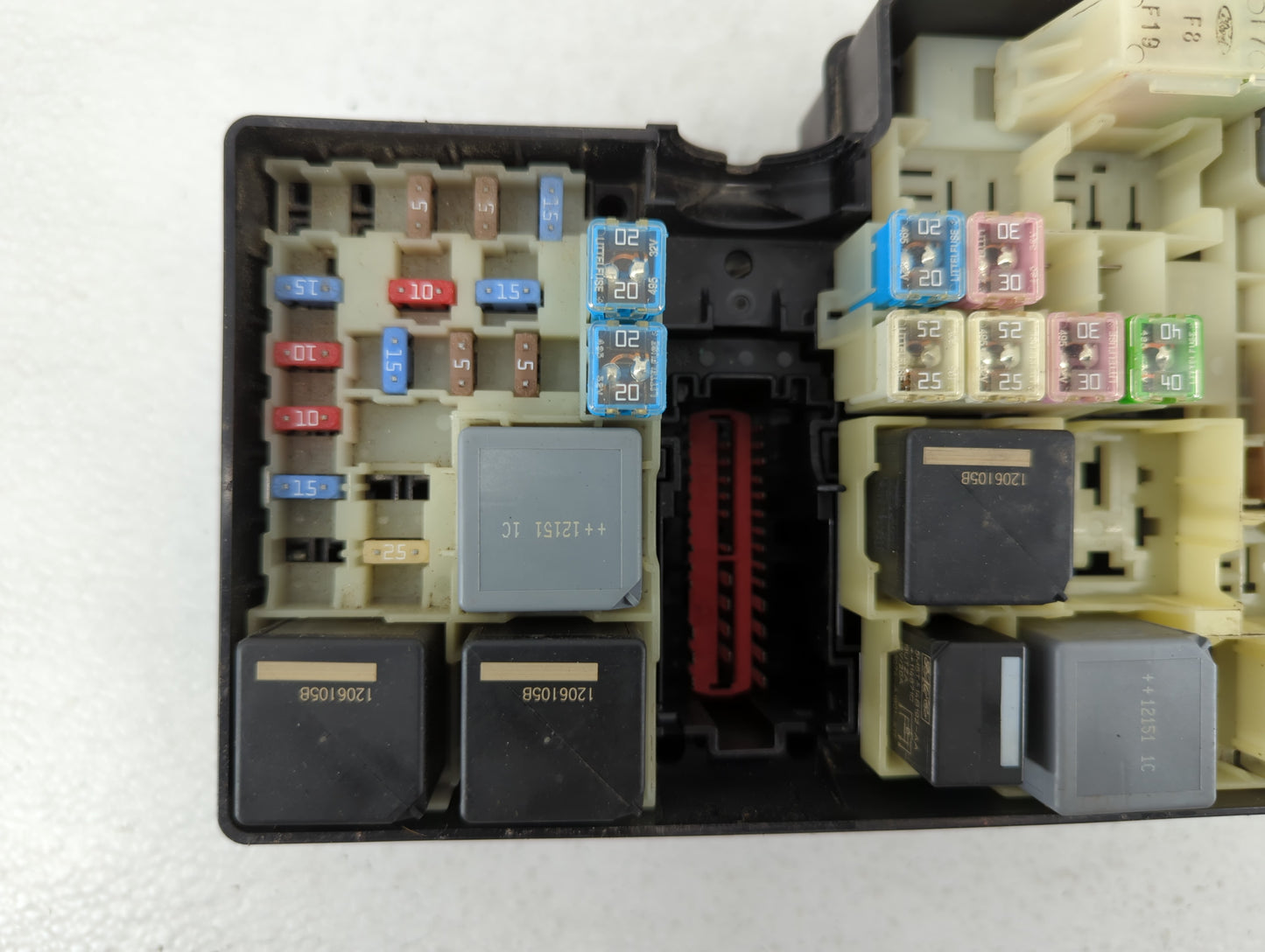 2013-2016 Ford Escape Fusebox Fuse Box Panel Relay Module P/N:AV6T-14A067-AC 5B0Q10107 Fits Fits 2013 2014 2015 2016 OEM Use