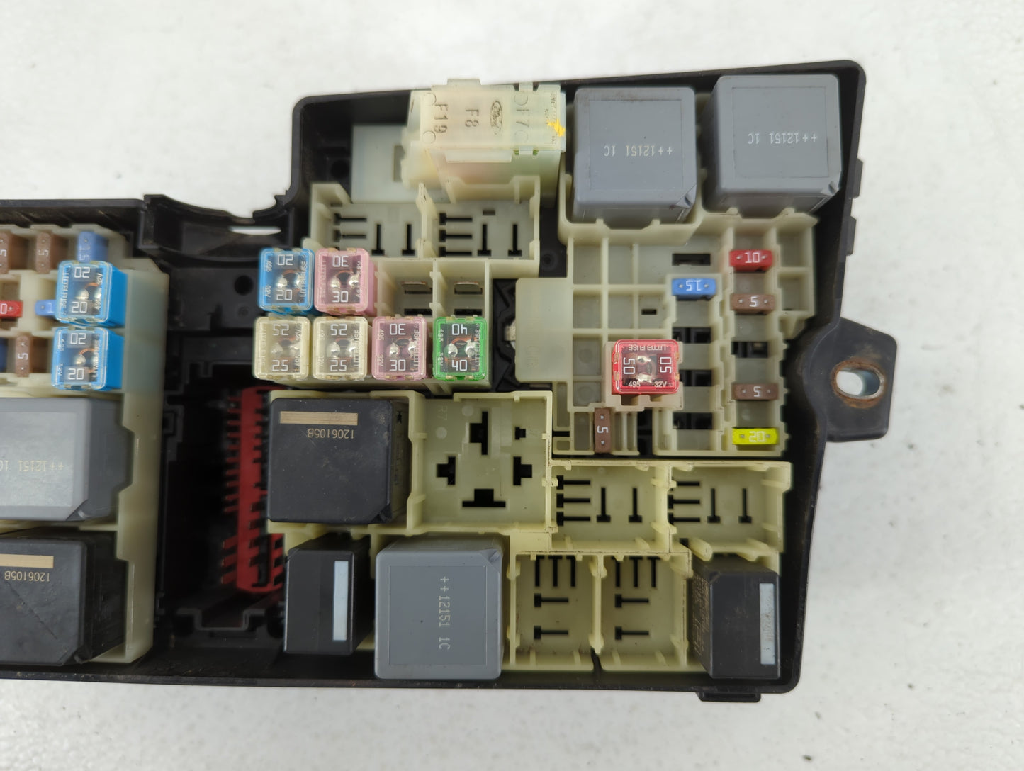 2013-2016 Ford Escape Fusebox Fuse Box Panel Relay Module P/N:AV6T-14A067-AC 5B0Q10107 Fits Fits 2013 2014 2015 2016 OEM Use