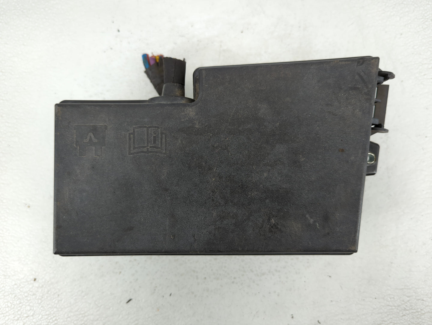 2013-2016 Ford Escape Fusebox Fuse Box Panel Relay Module P/N:AV6T-14A067-AC Fits Fits 2013 2014 2015 2016 OEM Used Auto Par