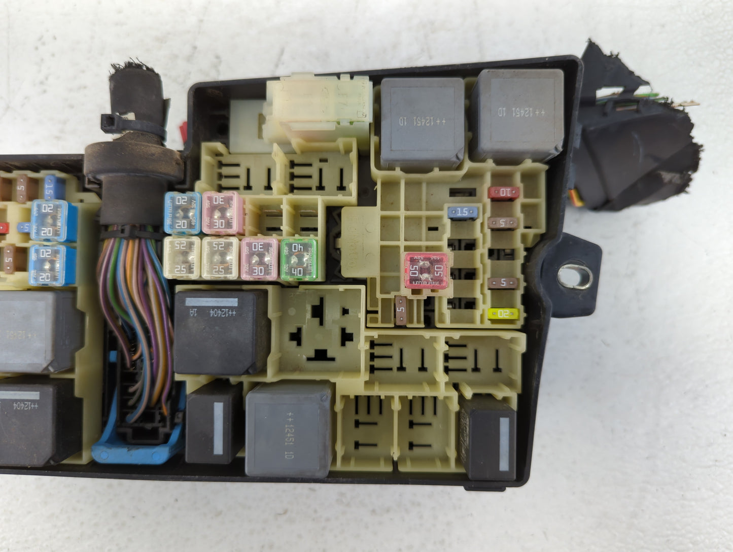 2013-2016 Ford Escape Fusebox Fuse Box Panel Relay Module P/N:AV6T-14A067-AC Fits Fits 2013 2014 2015 2016 OEM Used Auto Par