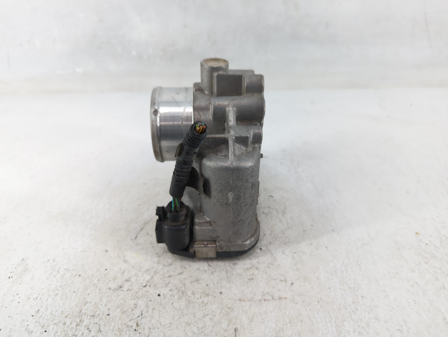 2013-2016 Ford Escape Throttle Body P/N:7S7G-9F991-CA Fits Fits 2013 2014 2015 2016 2017 2018 2019 OEM Used Auto Parts - Oem