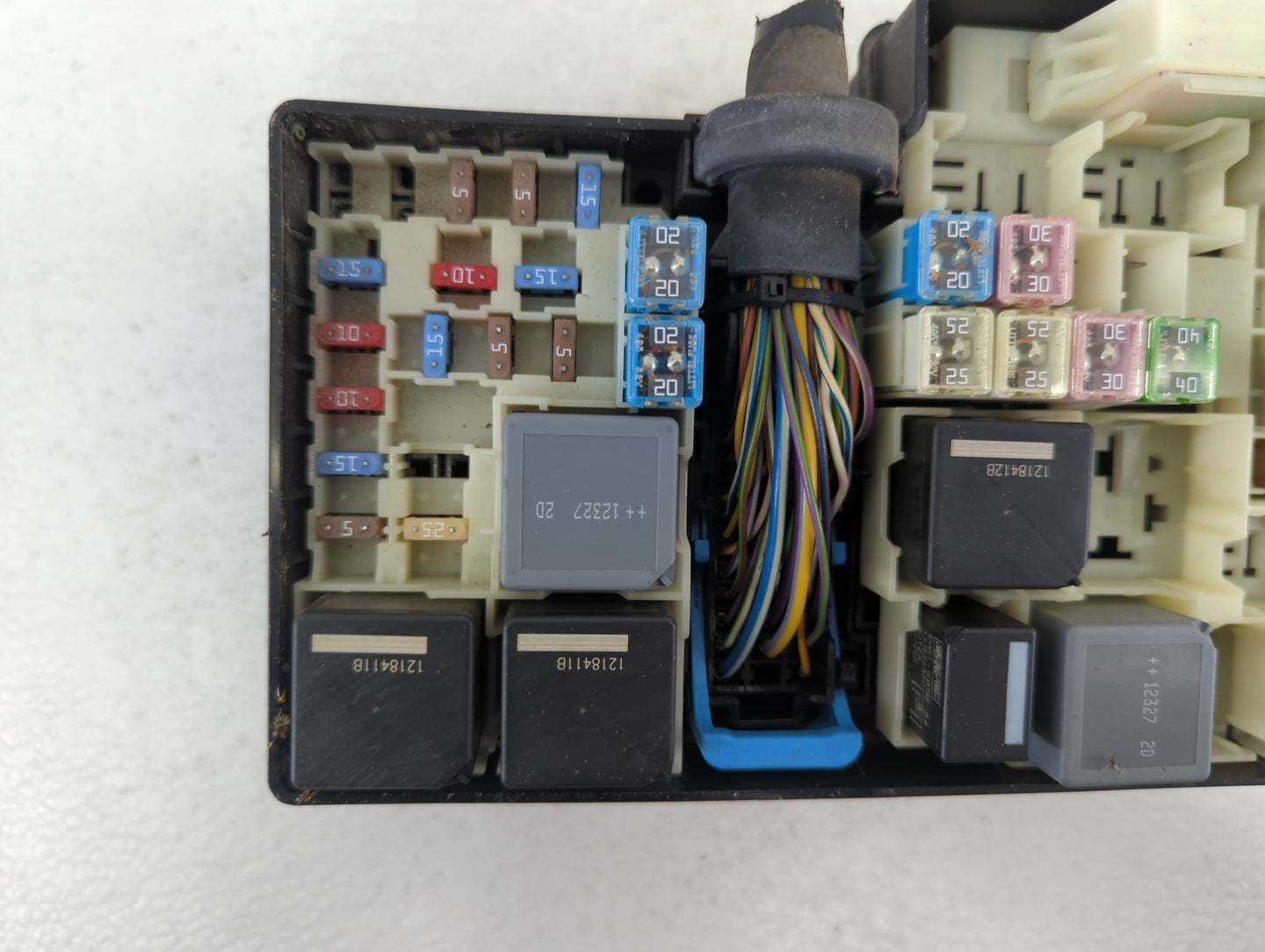 2013-2016 Ford Escape Fusebox Fuse Box Panel Relay Module P/N:5B0Q10107 AV6T-14A067-AC Fits Fits 2013 2014 2015 2016 OEM Use