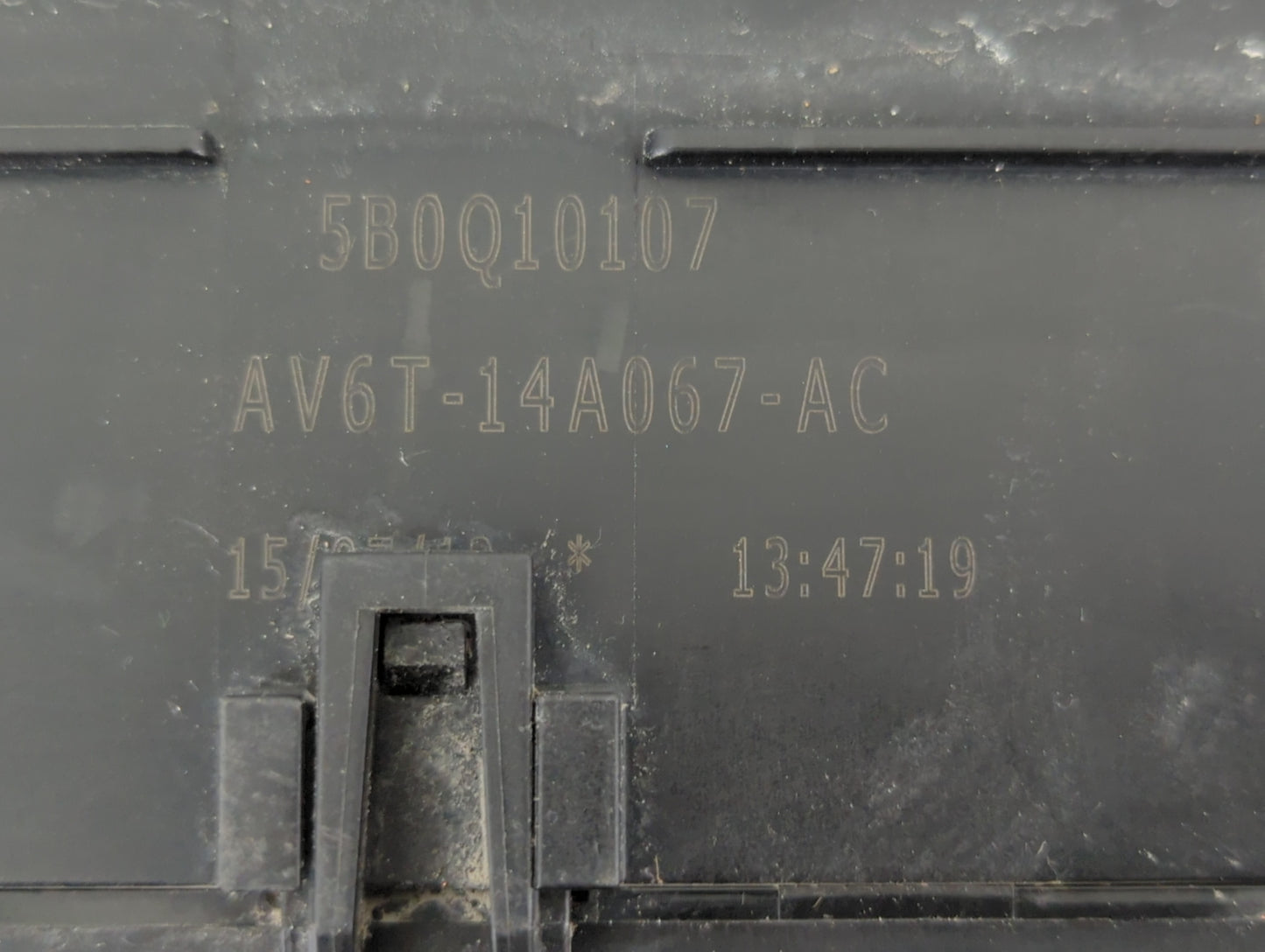 2013-2016 Ford Escape Fusebox Fuse Box Panel Relay Module P/N:5B0Q10107 AV6T-14A067-AC Fits Fits 2013 2014 2015 2016 OEM Use