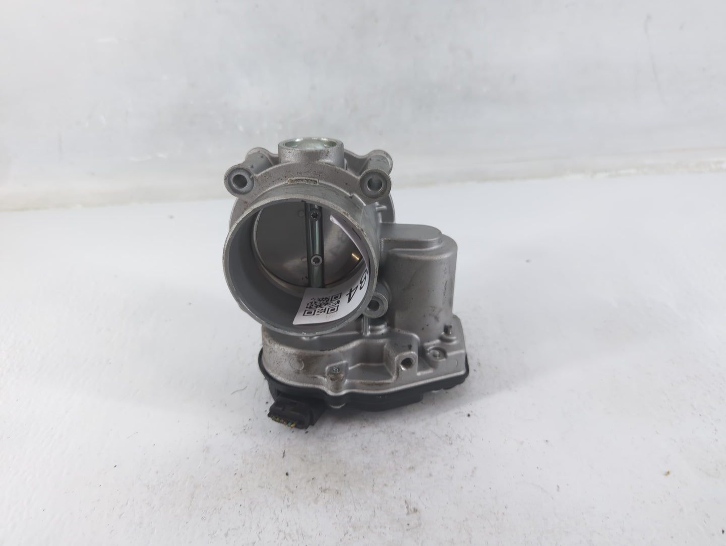 2013-2022 Ford Escape Throttle Body P/N:67M2742 Fits Fits 2013 2014 2015 2016 2017 2018 2019 2020 2021 2022 OEM Used Auto Pa