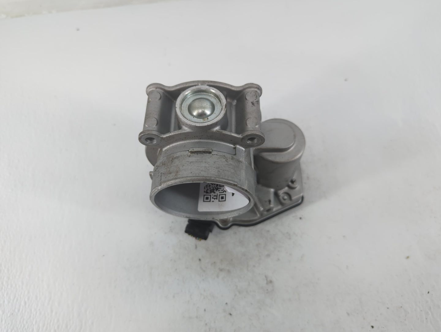2013-2022 Ford Escape Throttle Body P/N:67M2742 Fits Fits 2013 2014 2015 2016 2017 2018 2019 2020 2021 2022 OEM Used Auto Pa