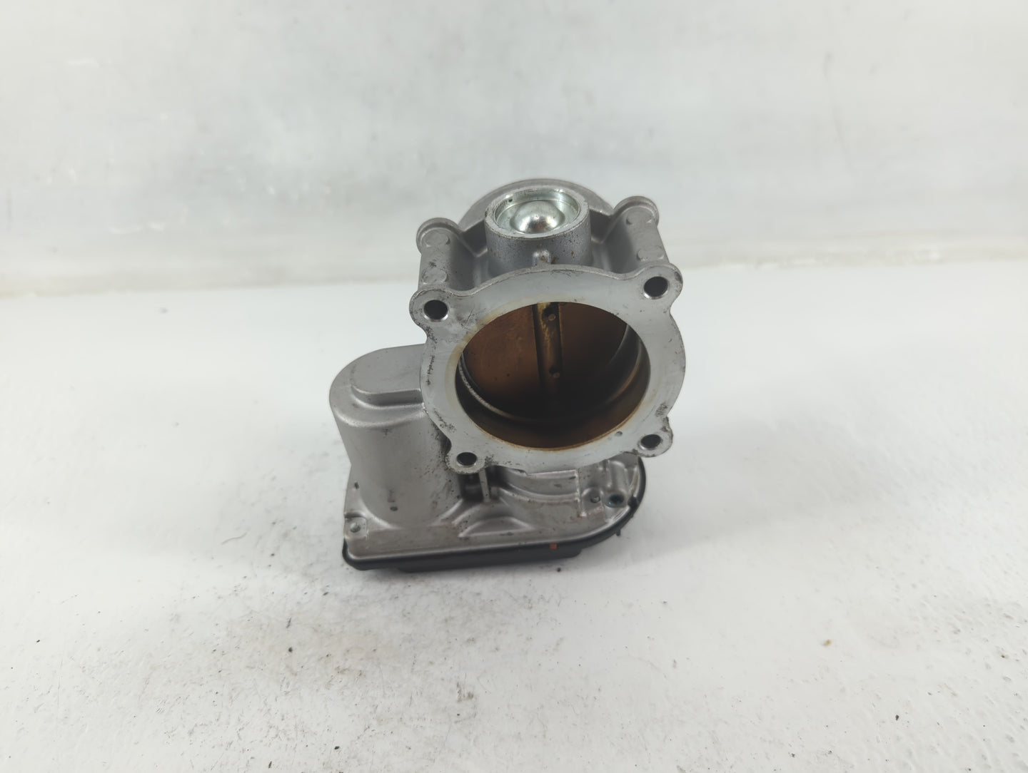 2013-2022 Ford Escape Throttle Body P/N:67M2742 Fits Fits 2013 2014 2015 2016 2017 2018 2019 2020 2021 2022 OEM Used Auto Pa