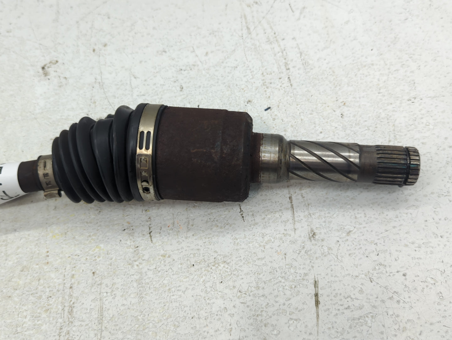 2013-2016 Ford Escape Axle Shaft Front Driver Cv C/v - Oemusedautoparts1.com