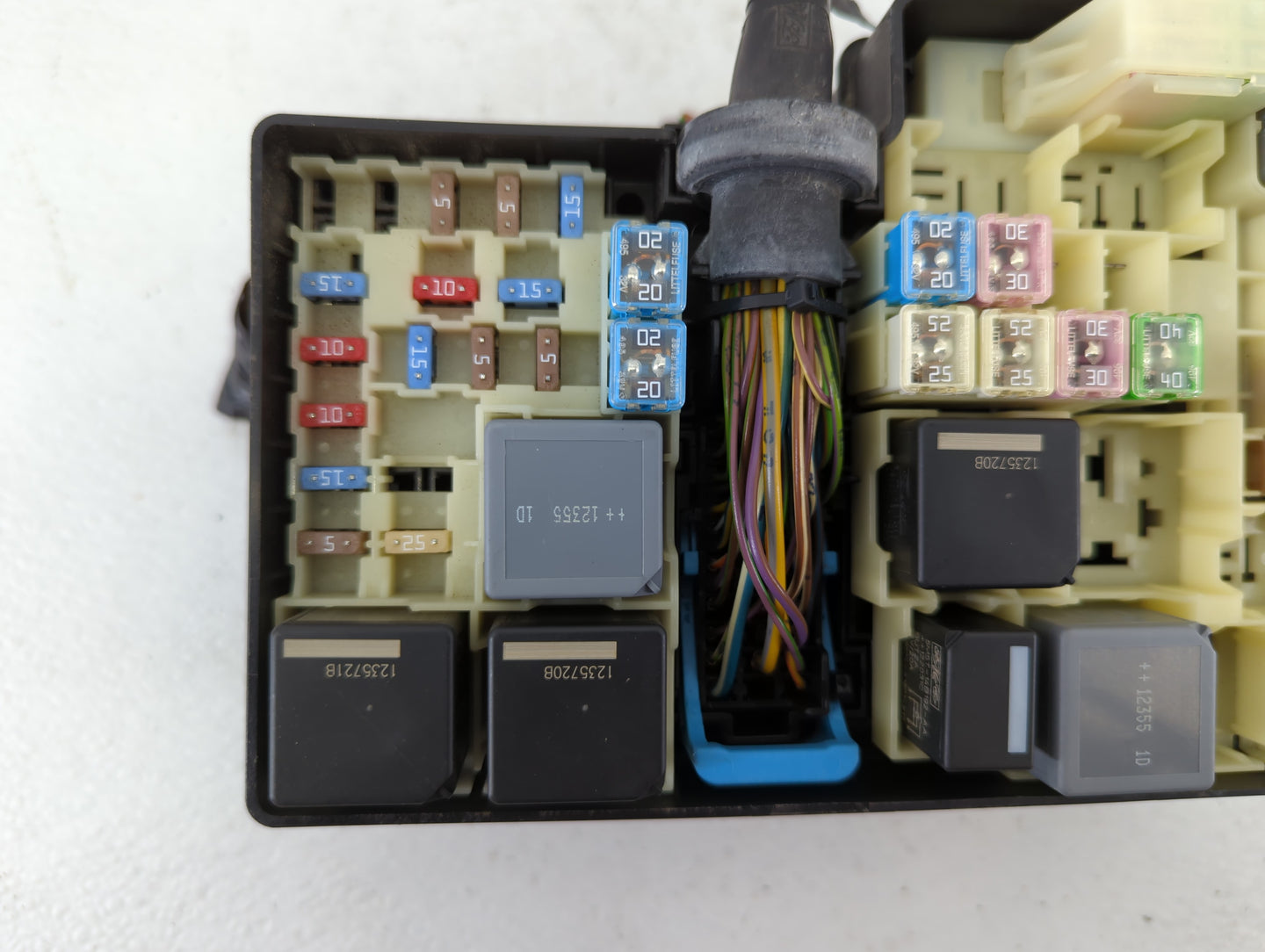 2013-2016 Ford Escape Fusebox Fuse Box Panel Relay Module P/N:5B0Q10107 AV6T-14A067-AC Fits Fits 2013 2014 2015 2016 OEM Use