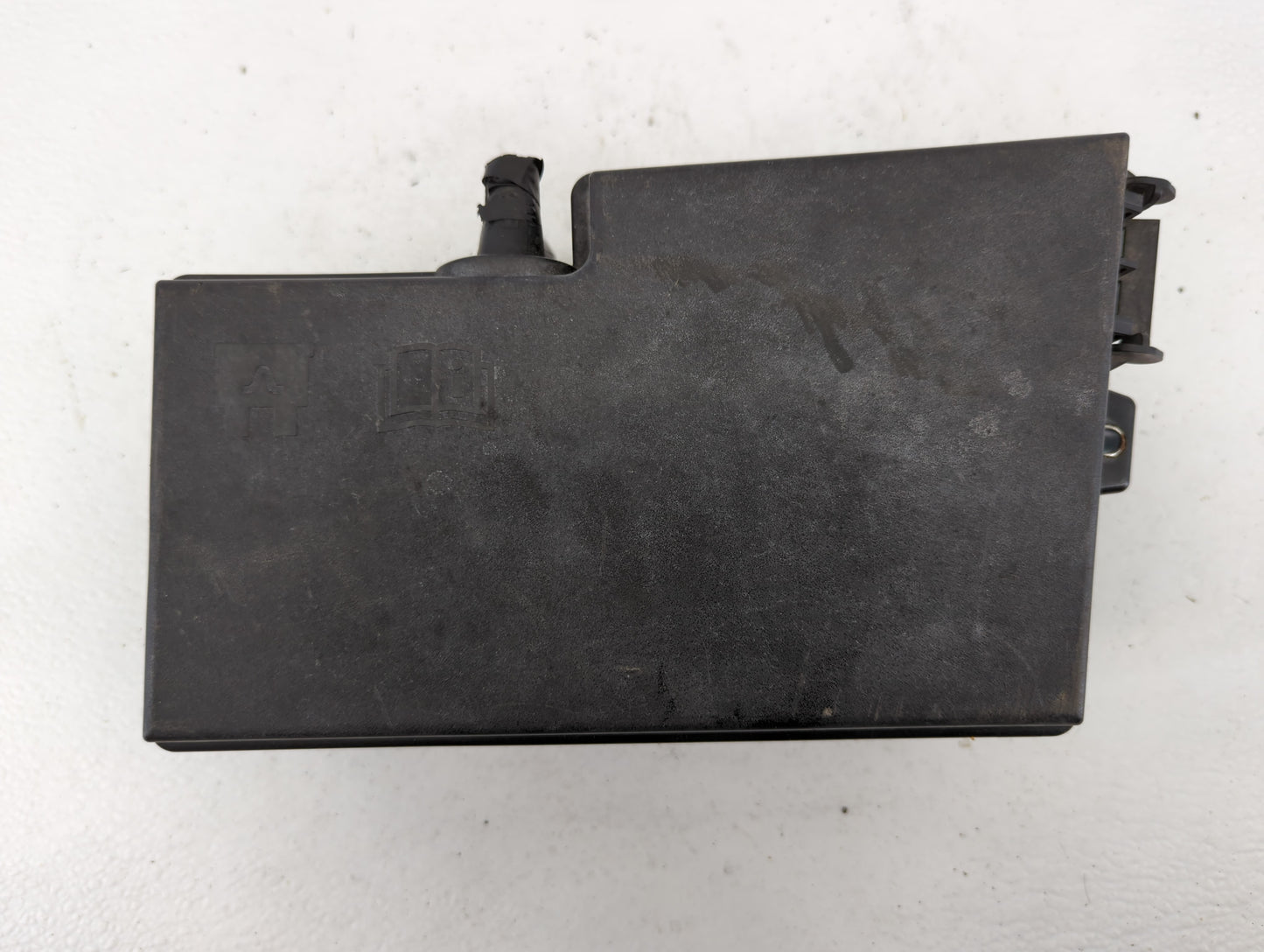 2013-2016 Ford Escape Fusebox Fuse Box Panel Relay Module P/N:5B0Q10107 AV6T-14A067-AC Fits Fits 2013 2014 2015 2016 OEM Use