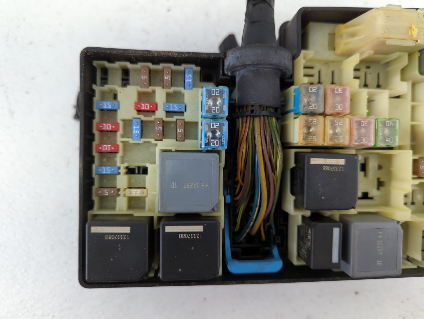 2013-2016 Ford Escape Fusebox Fuse Box Panel Relay Module P/N:5B0Q10107 AV6T-14A067-AC Fits Fits 2013 2014 2015 2016 OEM Use