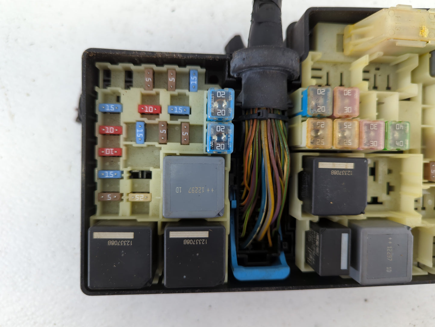 2013-2016 Ford Escape Fusebox Fuse Box Panel Relay Module P/N:5B0Q10107 AV6T-14A067-AC Fits Fits 2013 2014 2015 2016 OEM Use