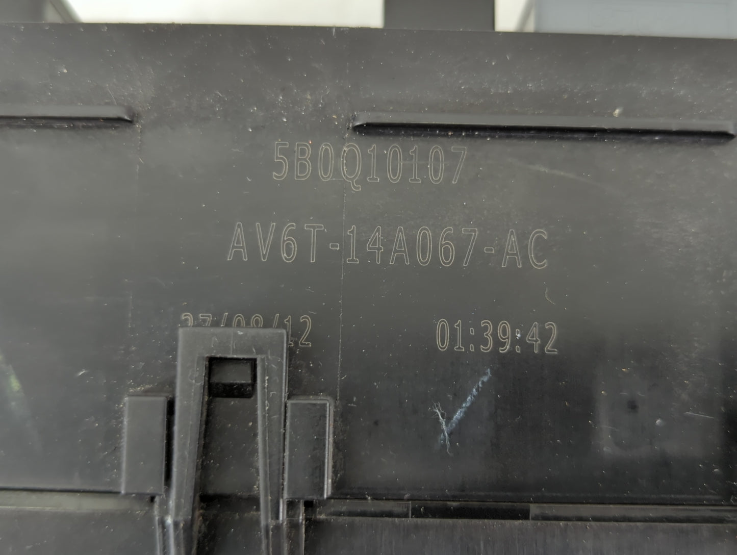 2013-2016 Ford Escape Fusebox Fuse Box Panel Relay Module P/N:5B0Q10107 AV6T-14A067-AC Fits Fits 2013 2014 2015 2016 OEM Use