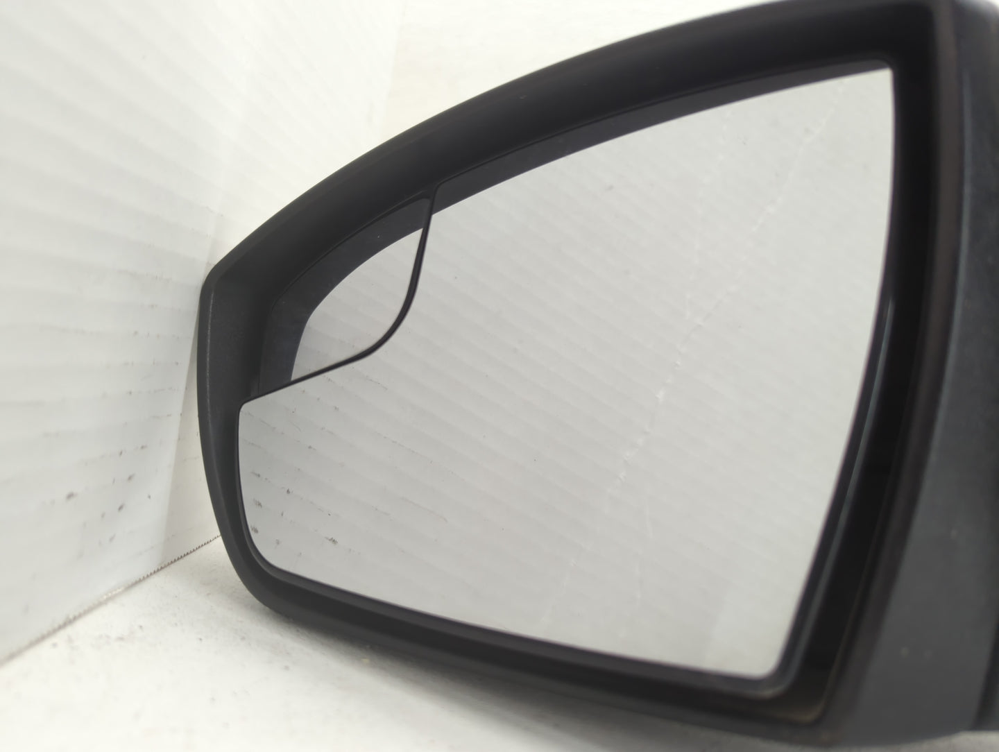 2013-2016 Ford Escape Driver Left Side View Manual Door Mirror White - Oemusedautoparts1.com