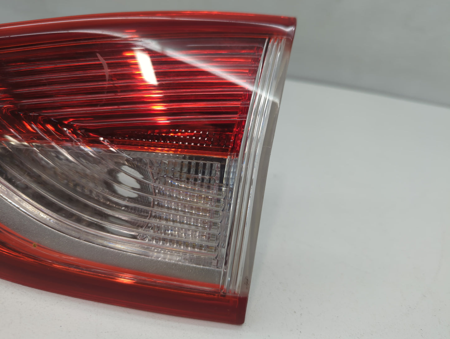 2013-2016 Ford Escape Tail Light Assembly Passenger Right OEM P/N:CJ54-13A602-A Fits Fits 2013 2014 2015 2016 OEM Used Auto 