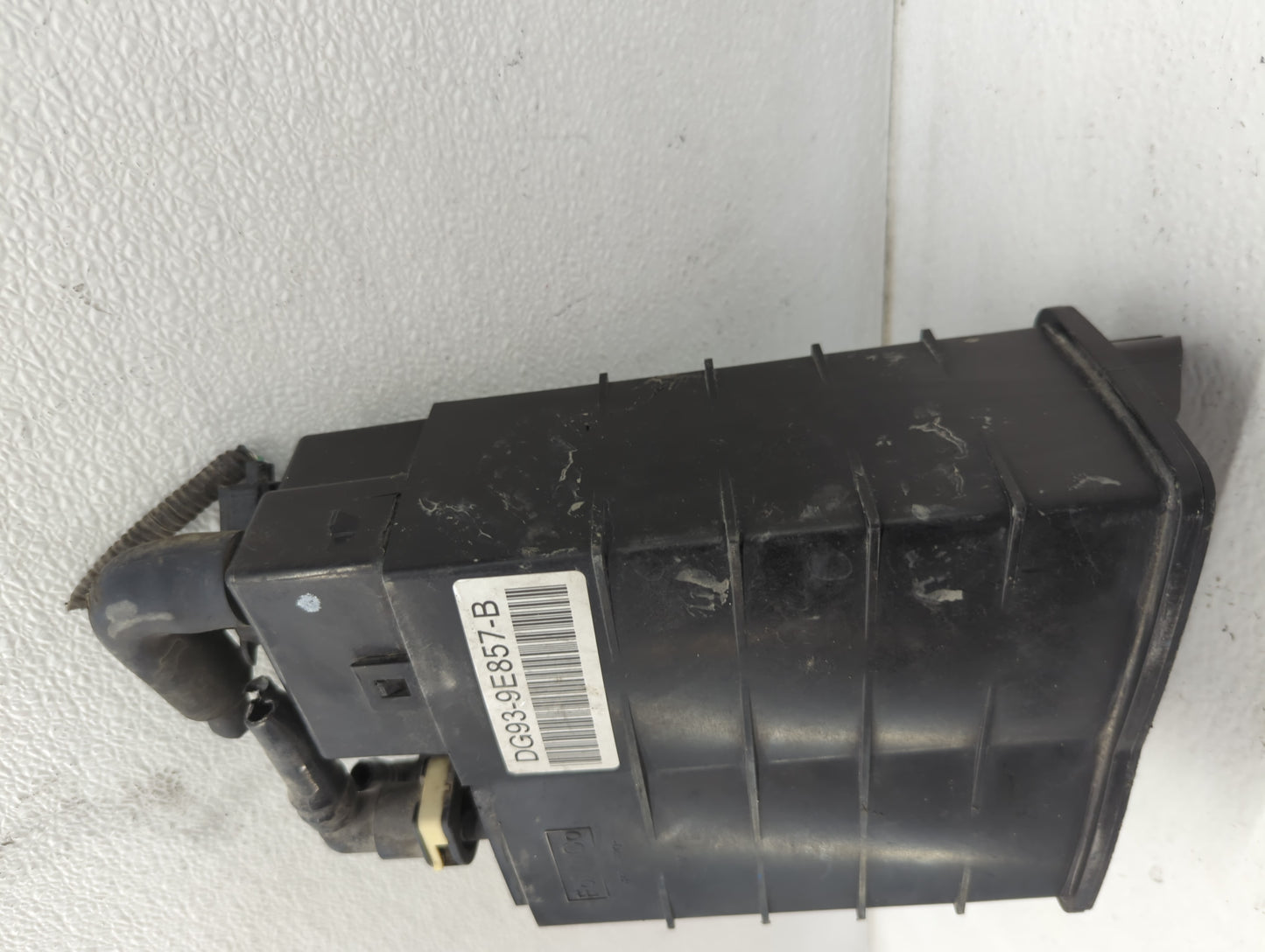 2013 Ford Escape Fuel Vapor Charcoal Canister - Oemusedautoparts1.com