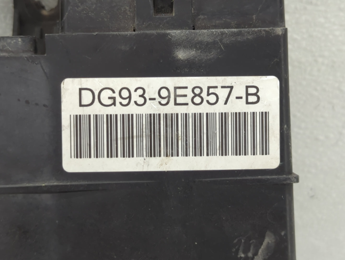 2013 Ford Escape Fuel Vapor Charcoal Canister 662929 - Oemusedautoparts1.com
