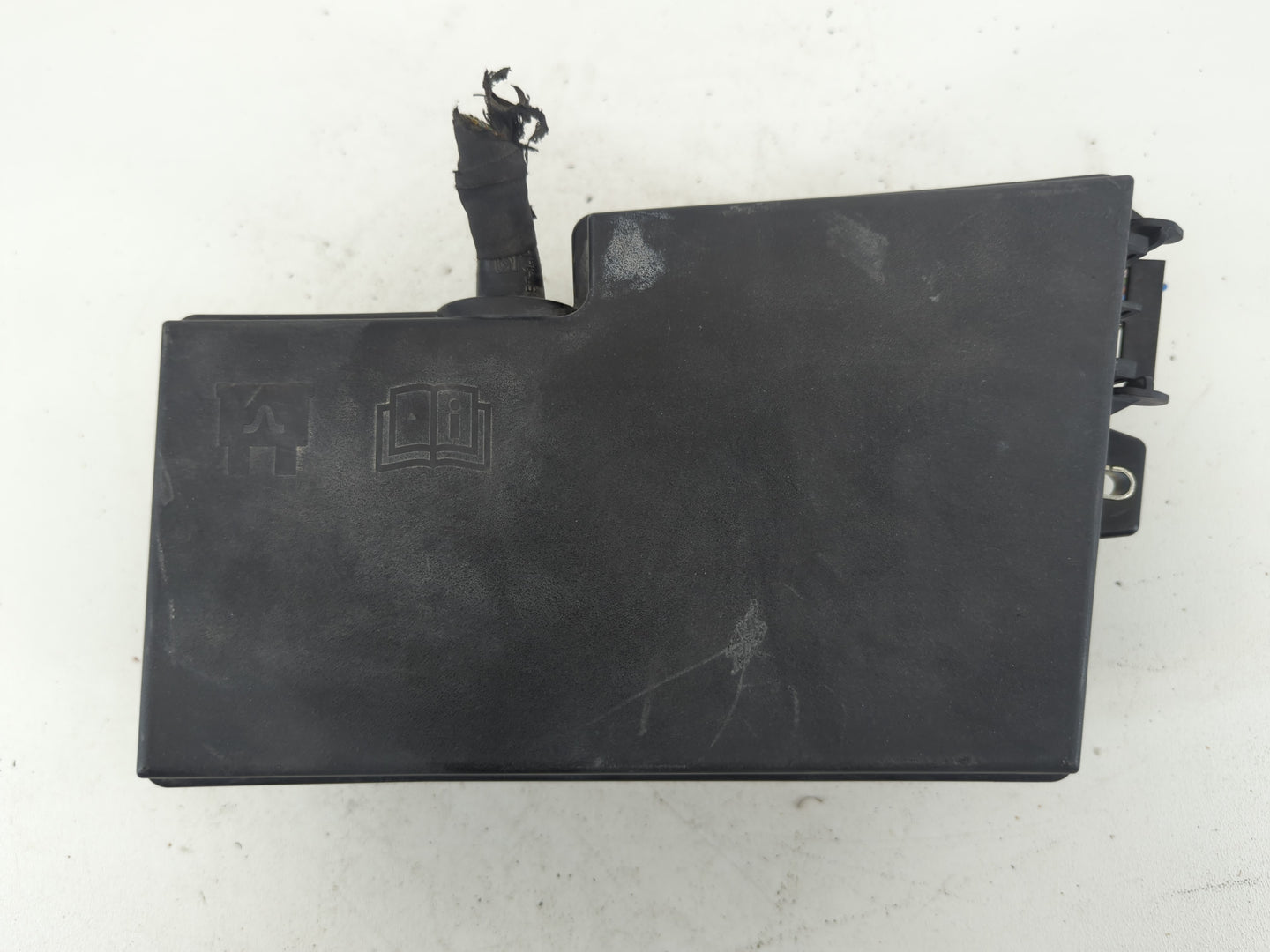 2013-2016 Ford Escape Fusebox Fuse Box Panel Relay Module P/N:5B0Q10107 AV6T-14A067-AC Fits Fits 2013 2014 2015 2016 OEM Use