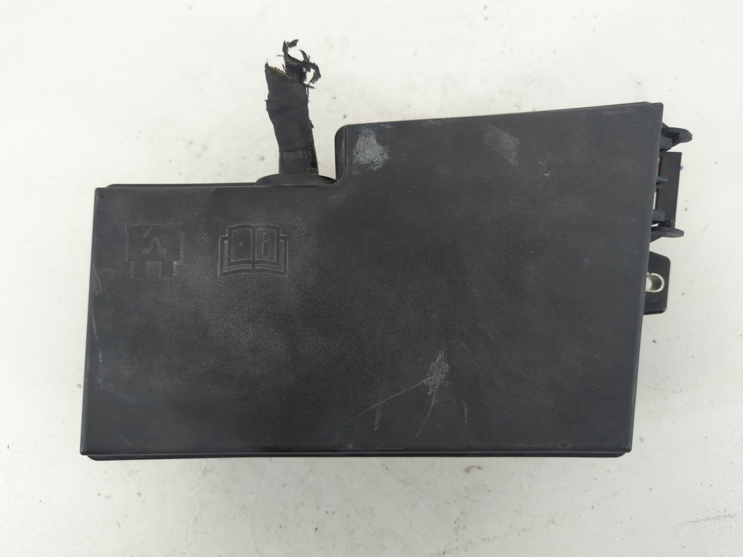 2013-2016 Ford Escape Fusebox Fuse Box Panel Relay Module P/N:5B0Q10107 AV6T-14A067-AC Fits Fits 2013 2014 2015 2016 OEM Use