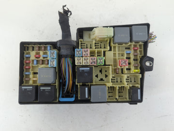 2013-2016 Ford Escape Fusebox Fuse Box Panel Relay Module P/N:5B0Q10107 AV6T-14A067-AC Fits Fits 2013 2014 2015 2016 OEM Used Auto Parts