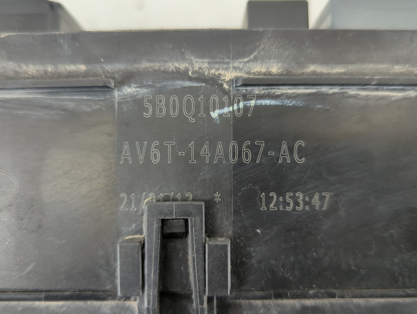 2013-2016 Ford Escape Fusebox Fuse Box Panel Relay Module P/N:5B0Q10107 AV6T-14A067-AC Fits Fits 2013 2014 2015 2016 OEM Use