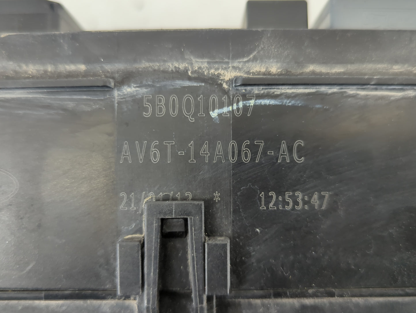 2013-2016 Ford Escape Fusebox Fuse Box Panel Relay Module P/N:5B0Q10107 AV6T-14A067-AC Fits Fits 2013 2014 2015 2016 OEM Use