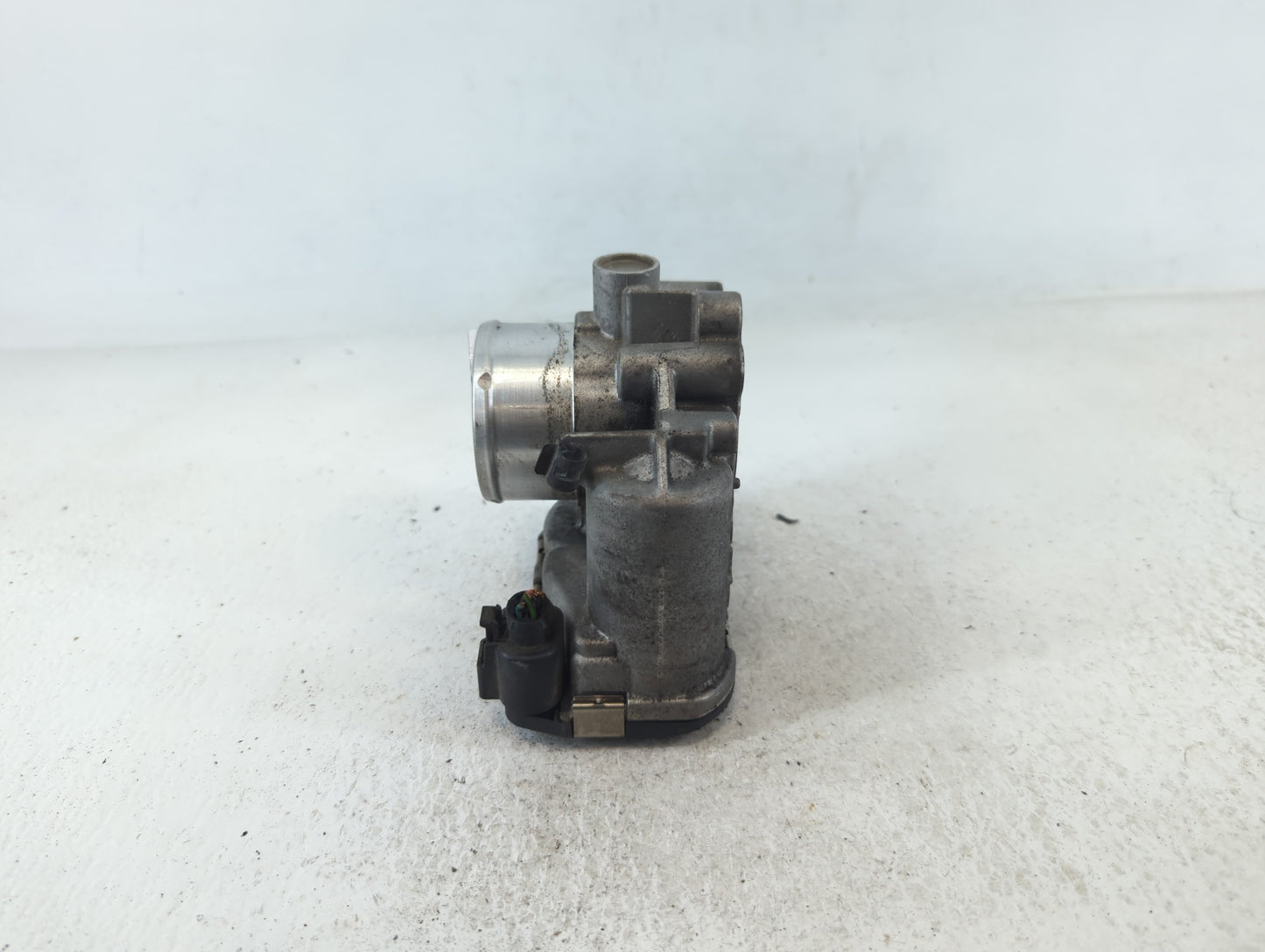 2013-2016 Ford Escape Throttle Body P/N:7S7G-9F991-CA Fits Fits 2013 2014 2015 2016 2017 2018 2019 OEM Used Auto Parts - Oem