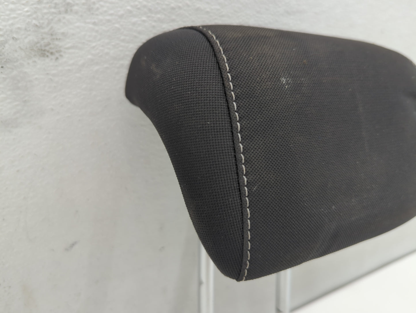 2013 Ford Escape Headrest Head Rest Front Driver Passenger Seat Fits OEM Used Auto Parts - Oemusedautoparts1.com