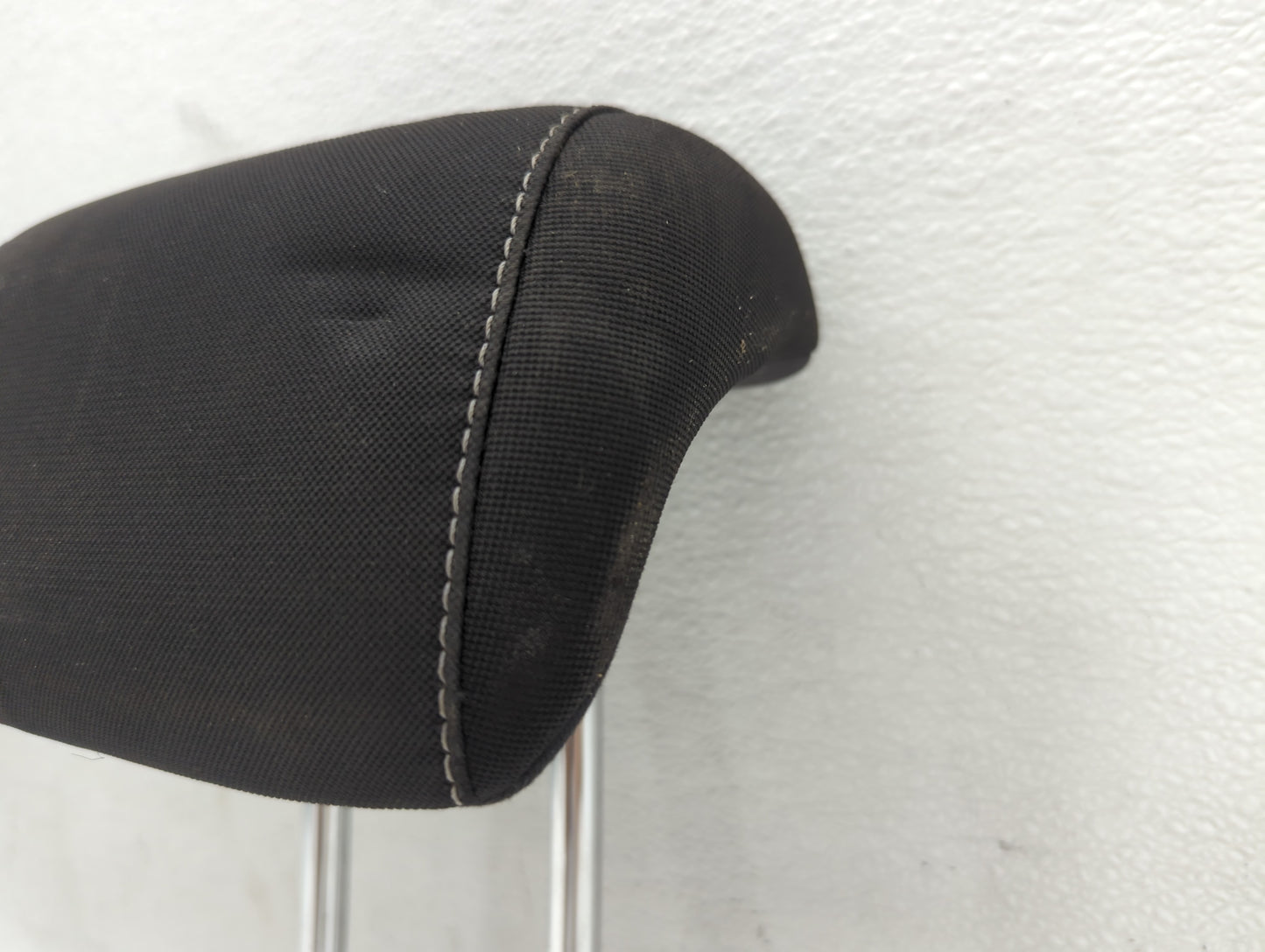 2013 Ford Escape Headrest Head Rest Front Driver Passenger Seat Fits OEM Used Auto Parts - Oemusedautoparts1.com