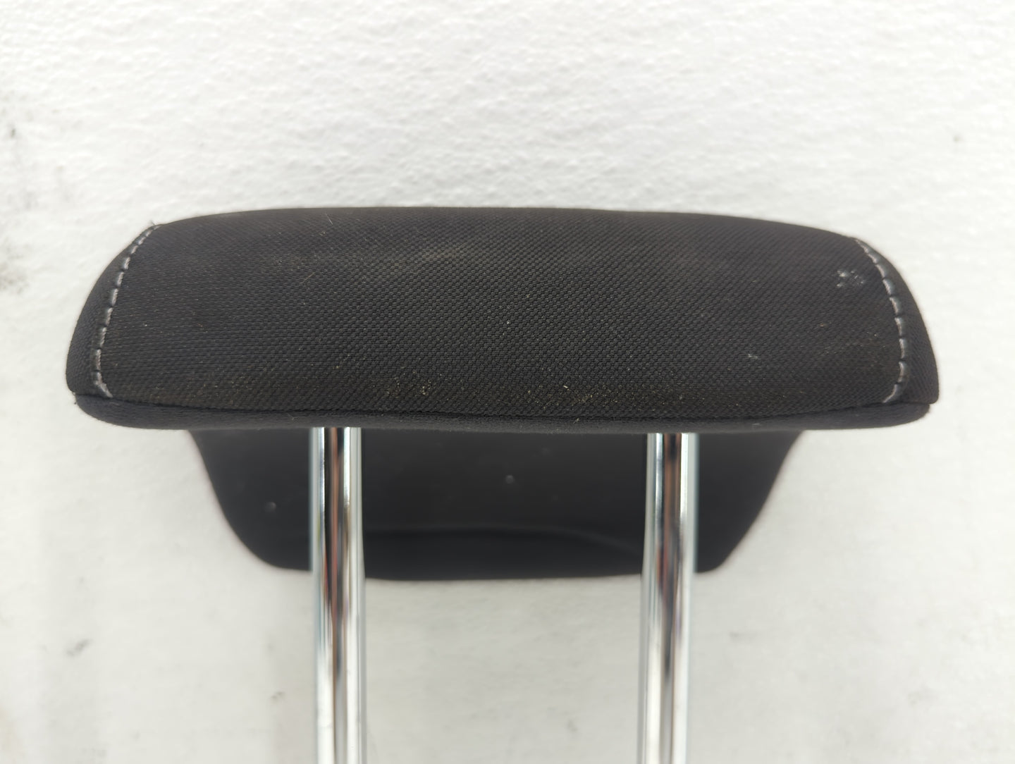 2013 Ford Escape Headrest Head Rest Front Driver Passenger Seat Fits OEM Used Auto Parts - Oemusedautoparts1.com
