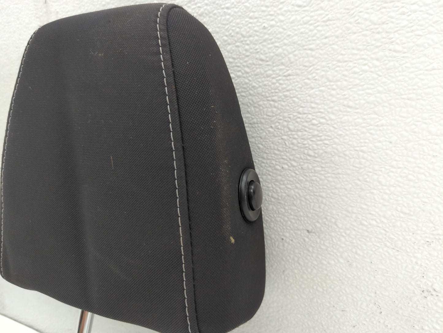 2013-2015 Ford Escape Headrest Head Rest Front Driver Passenger Seat Fits Fits 2013 2014 2015 OEM Used Auto Parts - Oemuseda
