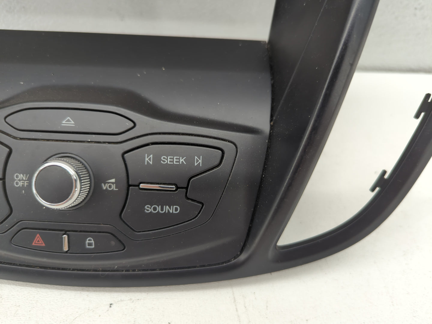 2013 Ford Escape Climate Control Module Temperature AC/Heater Replacement P/N:>C186Y< CJ54-18835-CCW Fits OEM Used Auto Part