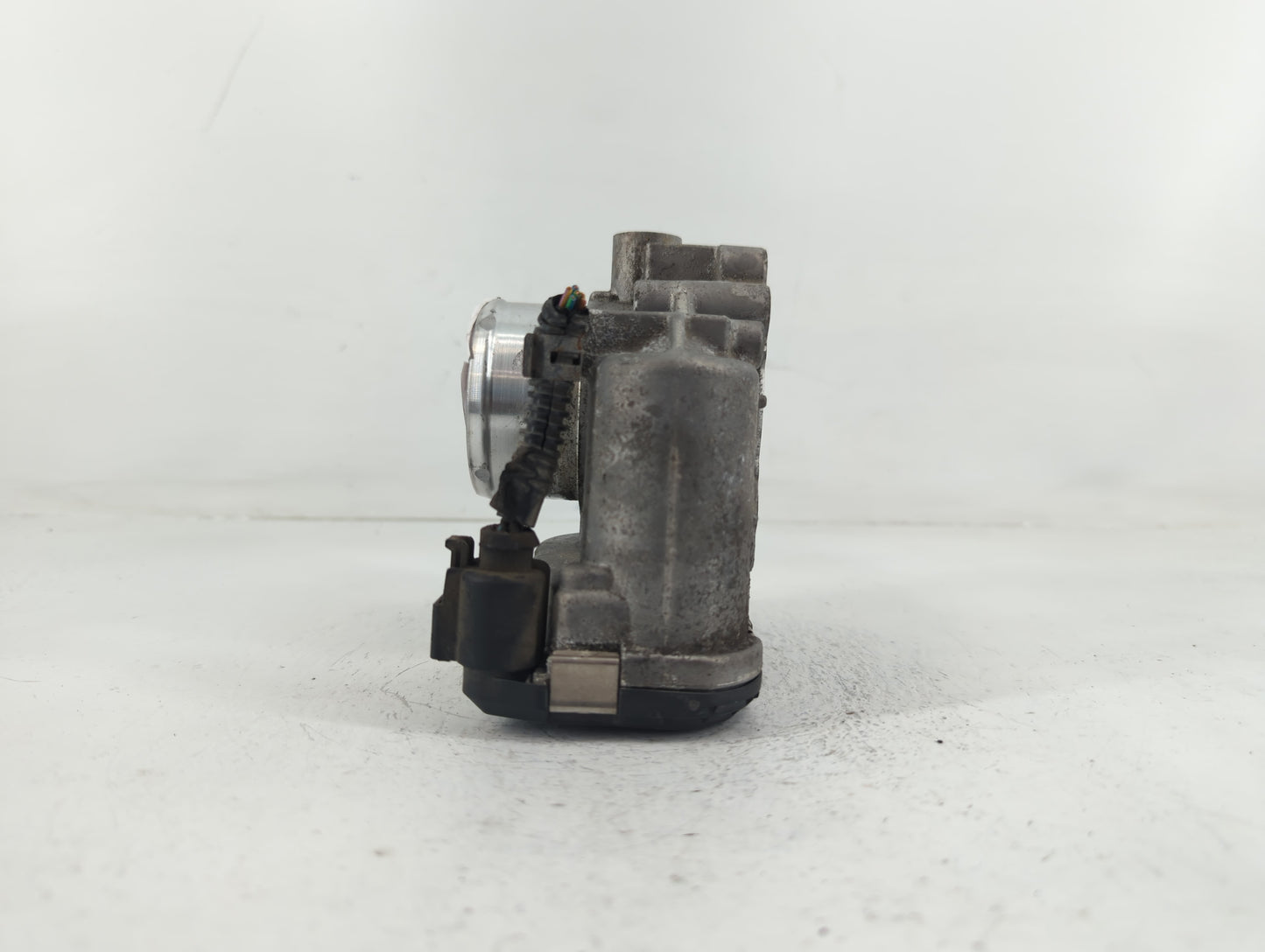 2013-2016 Ford Escape Throttle Body P/N:7S7G-9F991-CA Fits Fits 2013 2014 2015 2016 2017 2018 2019 OEM Used Auto Parts - Oem
