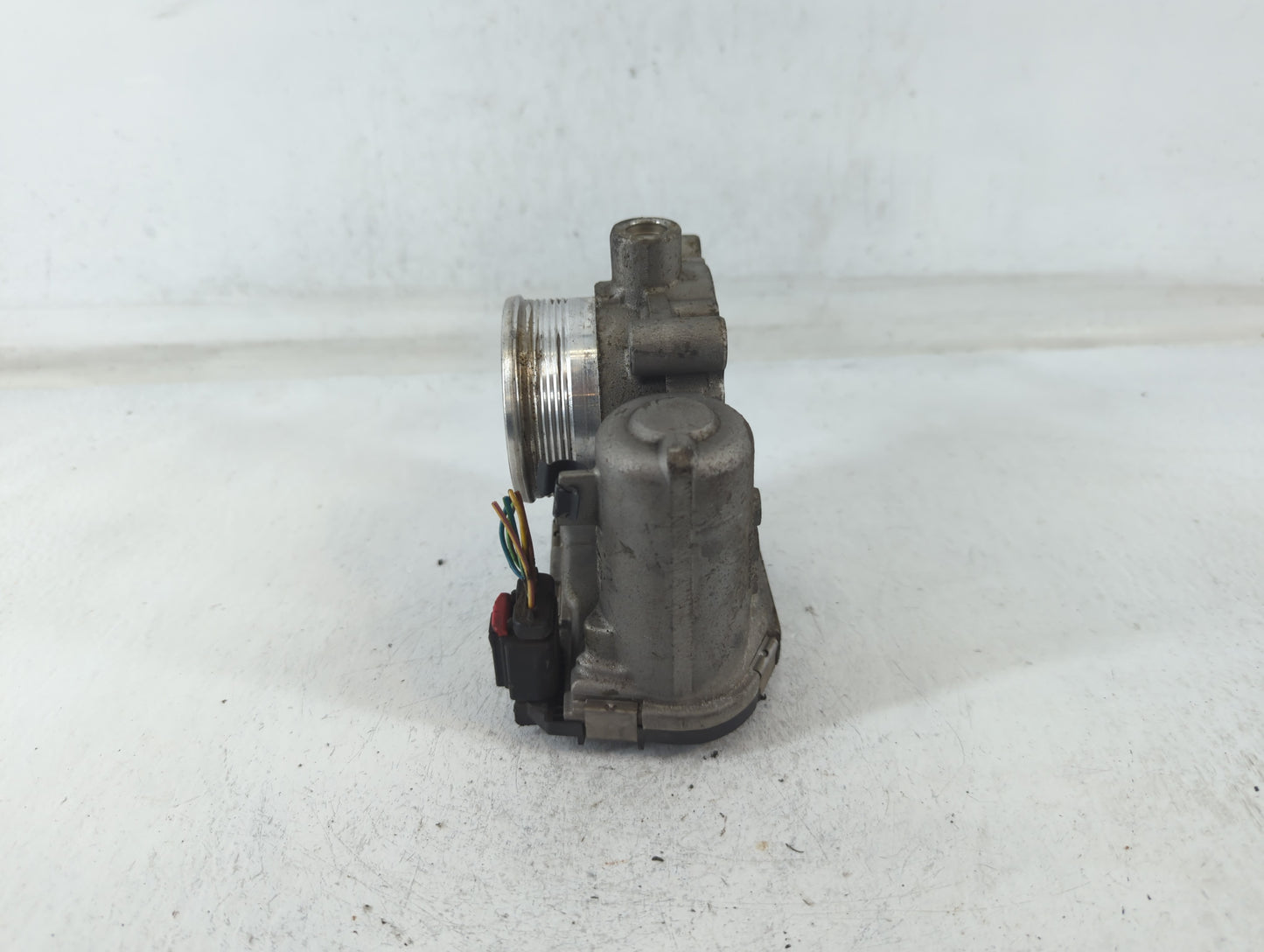 2013-2016 Ford Escape Throttle Body P/N:12201 003914, CF335, CM5E 9F991AD Fits Fits 2012 2013 2014 2015 2016 2017 OEM Used A