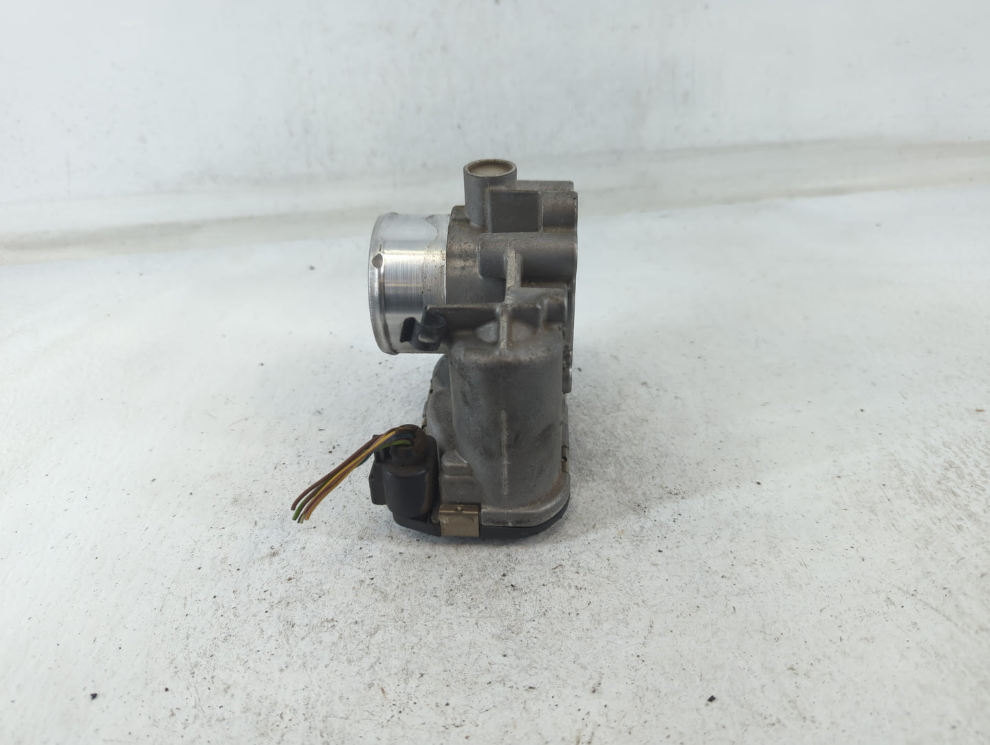 2013-2016 Ford Escape Throttle Body P/N:7S7G-9F991-CA Fits Fits 2013 2014 2015 2016 2017 2018 2019 OEM Used Auto Parts - Oem